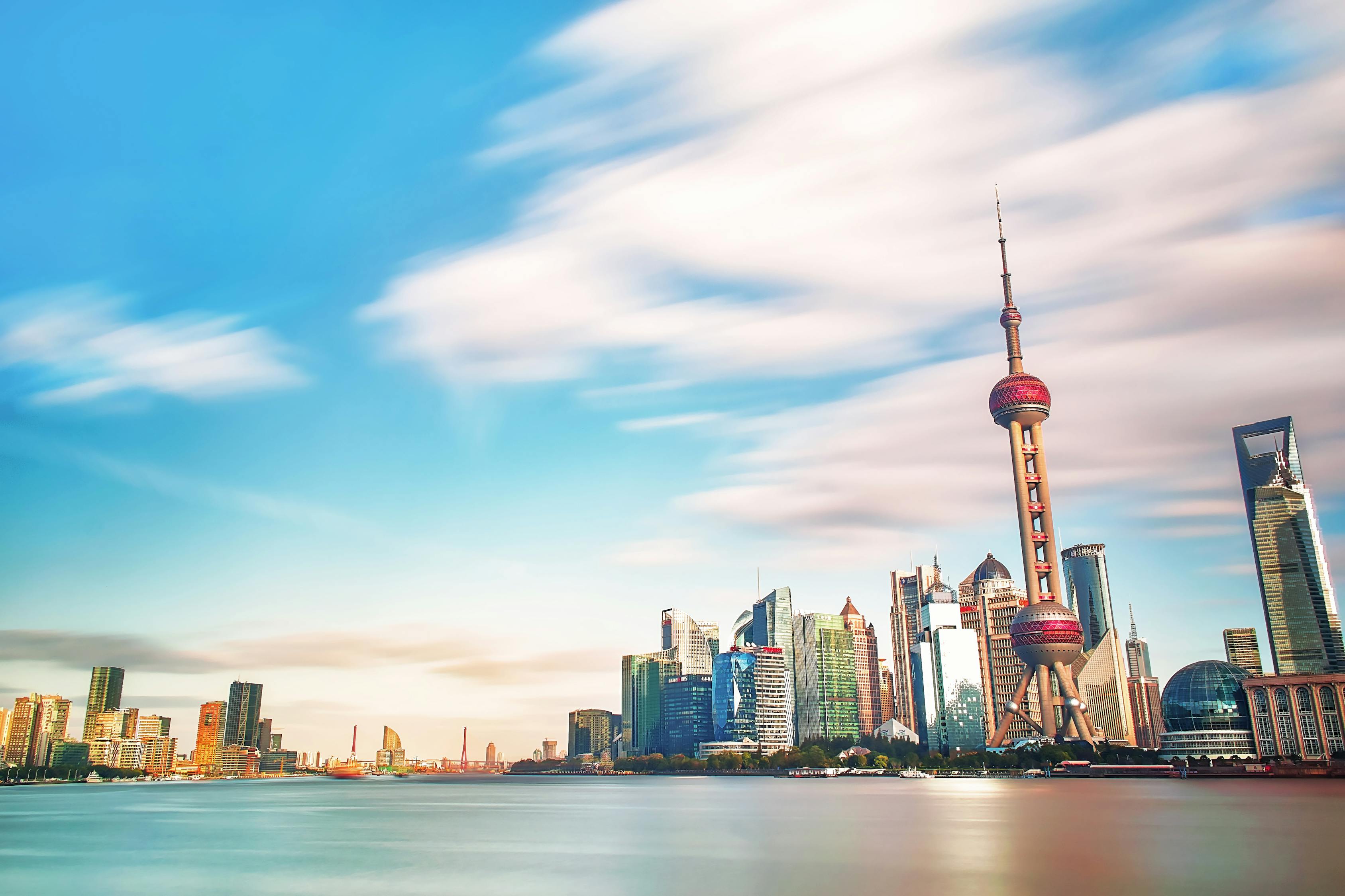 乐昌高铁站展现城市发展脉搏与活力，最新景象一览
